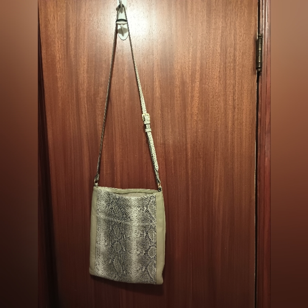 Women's crossbody